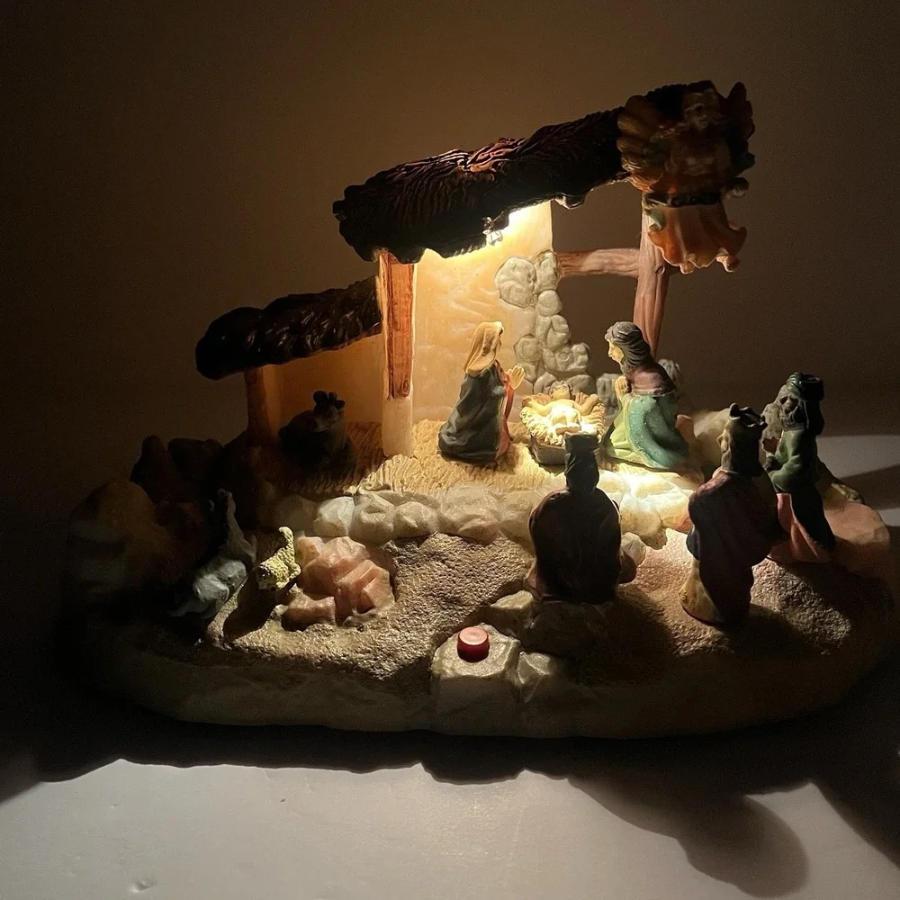 Vintage GEMMY Nativity Scene Light Up Musically Narrated Birth Jesus Christmas